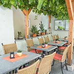 Gaestehaus Moenchshof Πανσιόν
