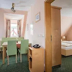 Gaestehaus Moenchshof Πανσιόν Sommerhausen