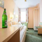 Πανσιόν Gaestehaus Moenchshof 3*