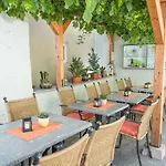 Gaestehaus Moenchshof