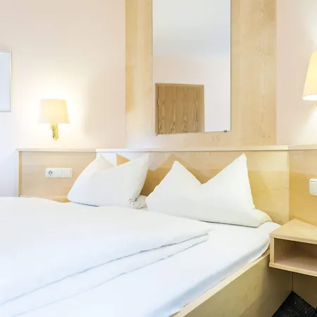 Gaestehaus Moenchshof بيت ضيافة 3*