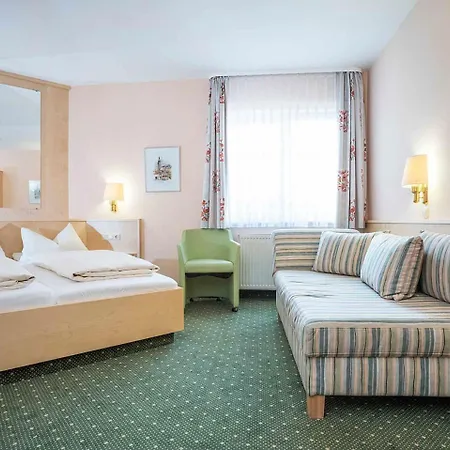 Gaestehaus Moenchshof بيت ضيافة