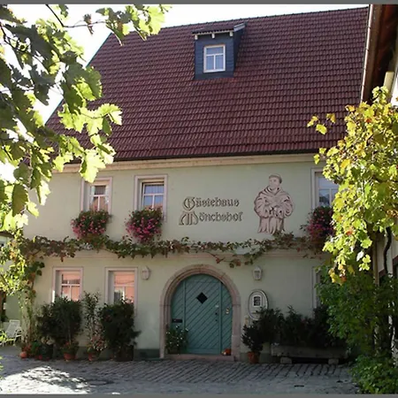 Gaestehaus Moenchshof بيت ضيافة