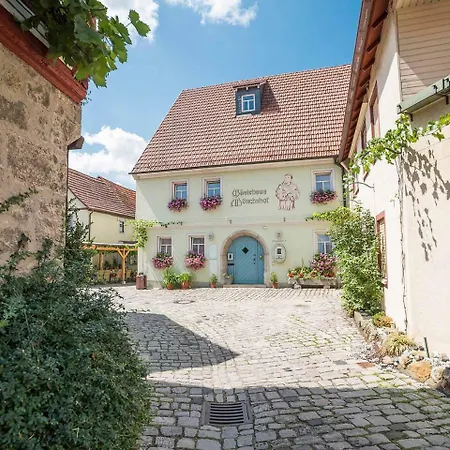 Gaestehaus Moenchshof Konukevi Sommerhausen