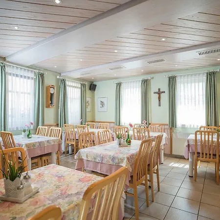 Gaestehaus Moenchshof * Sommerhausen