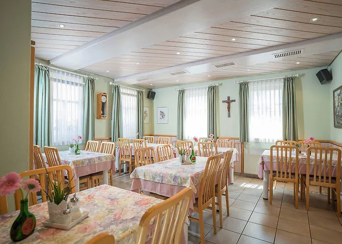 Gaestehaus Moenchshof 3* Sommerhausen
