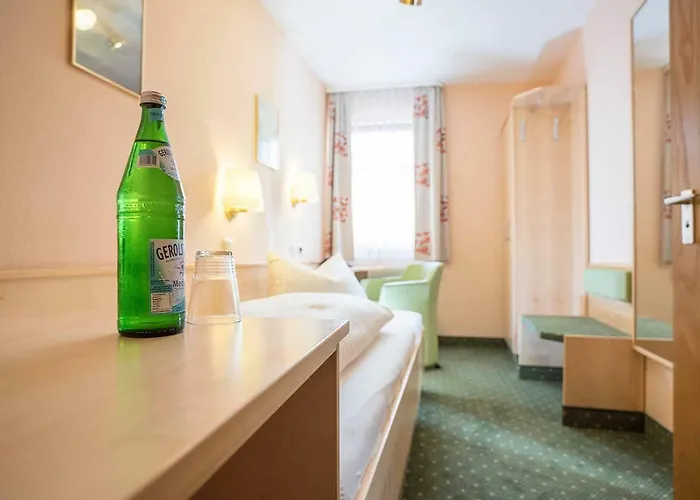 Penzion Gaestehaus Moenchshof 3*