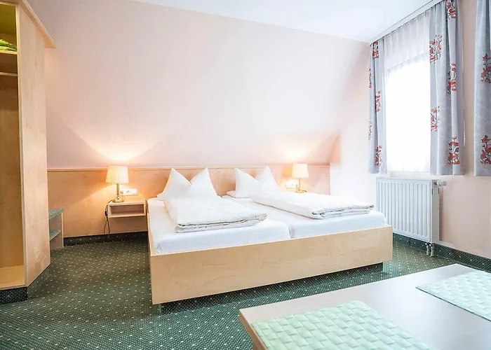 Penzion Gaestehaus Moenchshof 3*